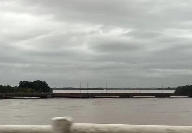 Nova ponte do Guaíba é bloqueada