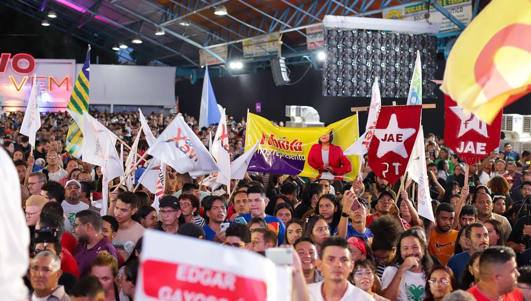 O evento reuniu vários apoiadores