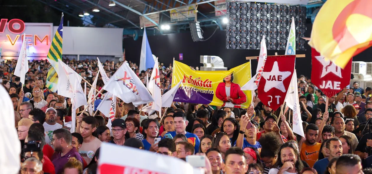 O evento reuniu vários apoiadores