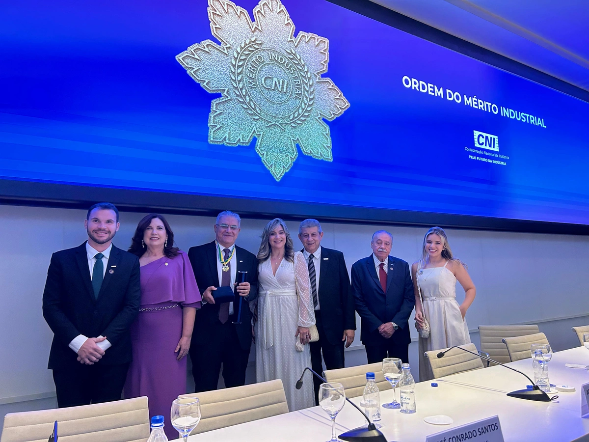 Parnaibano Merval Neres homenageado com a Ordem do Mérito Industrial da CNI