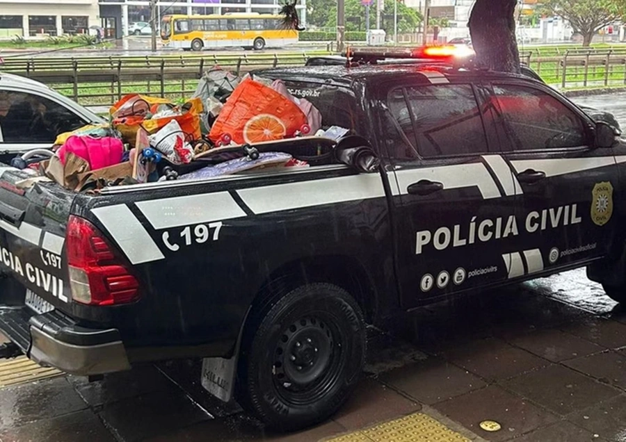Polícia encontra depósito com itens furtados durante enchentes