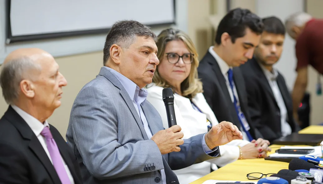 Presidente Kennedy Barros durante coletiva de imprensa no TCE