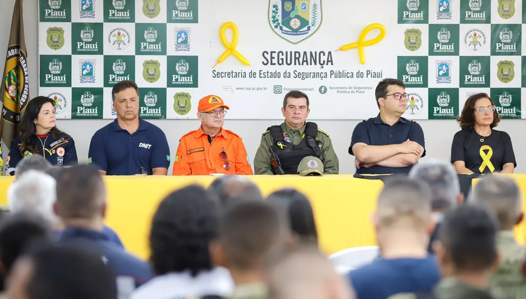Representantes das Forças de Segurança, transporte e Saúde