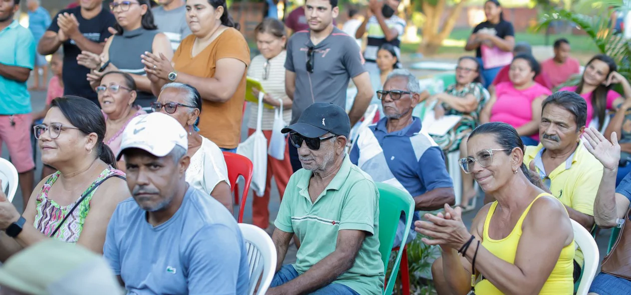 Reunião da entrega dos títulos de posse