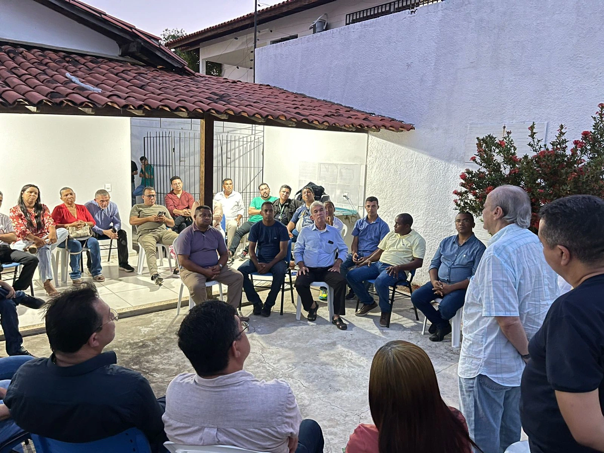 Reunião de pré-candidatos do União Brasil com Sílvio Mendes