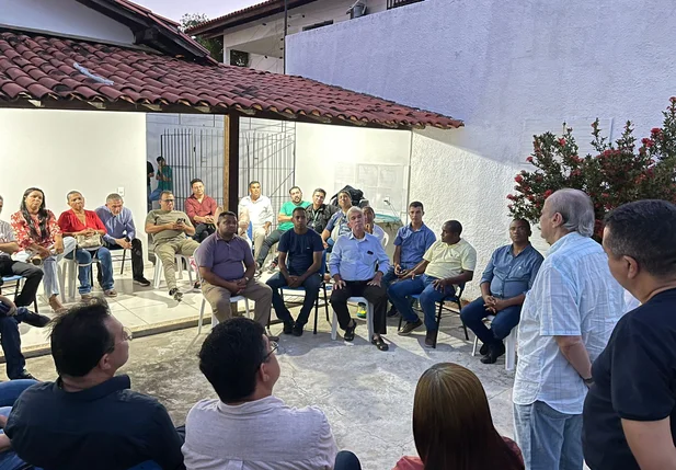 Reunião de pré-candidatos do União Brasil com Sílvio Mendes