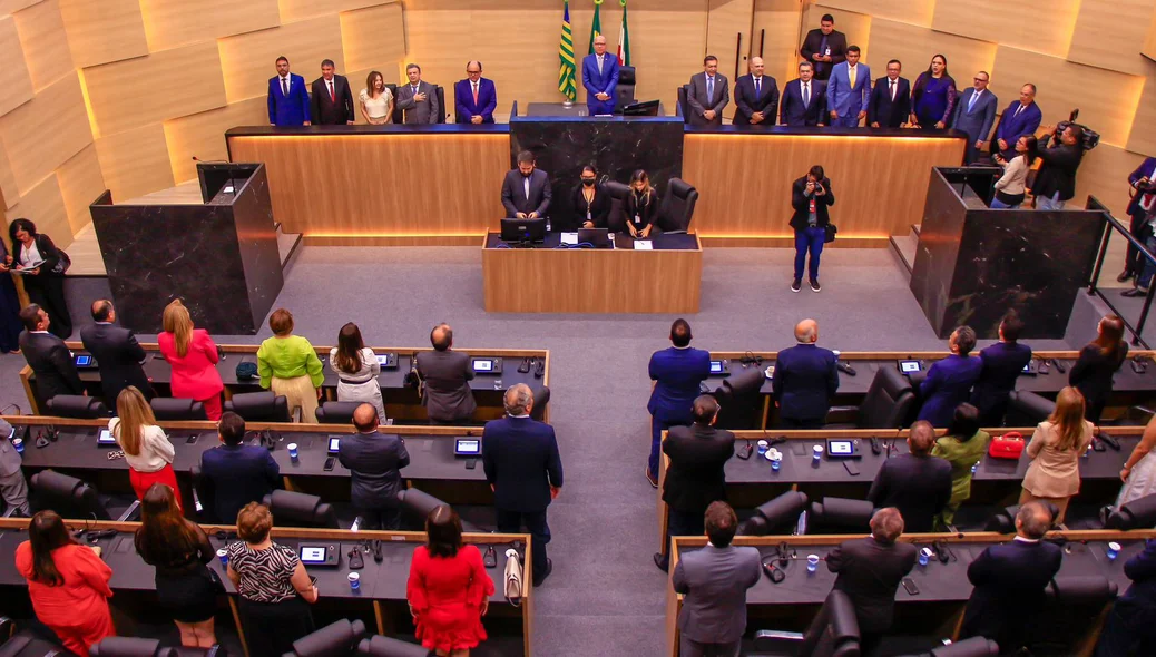 Sessão solene realizada no plenário na manhã desta quarta-feira