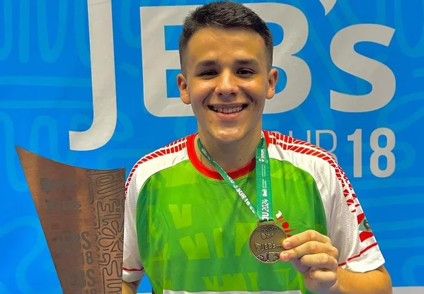 Theo Cruz, atleta piauiense de tênis de mesa