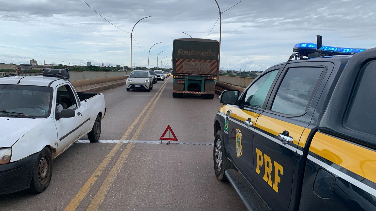 Trânsito ficou congestionado na Ponte da Tabuleta