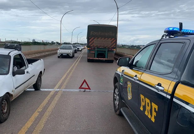 Trânsito ficou congestionado na Ponte da Tabuleta