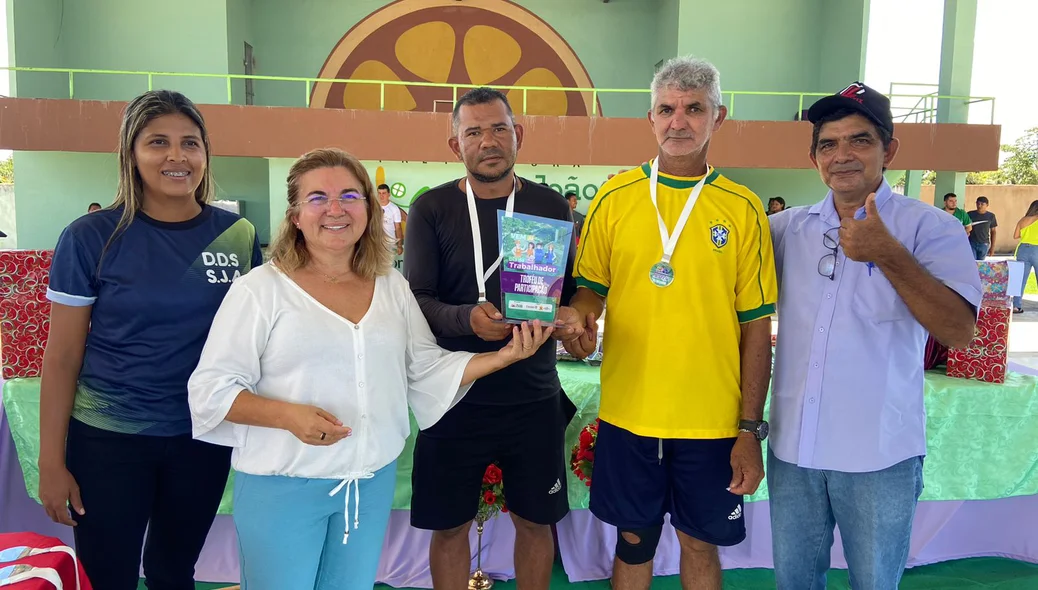 Vencedores das competições receberam medalhas