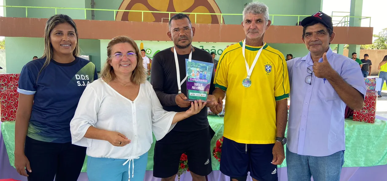 Vencedores das competições receberam medalhas