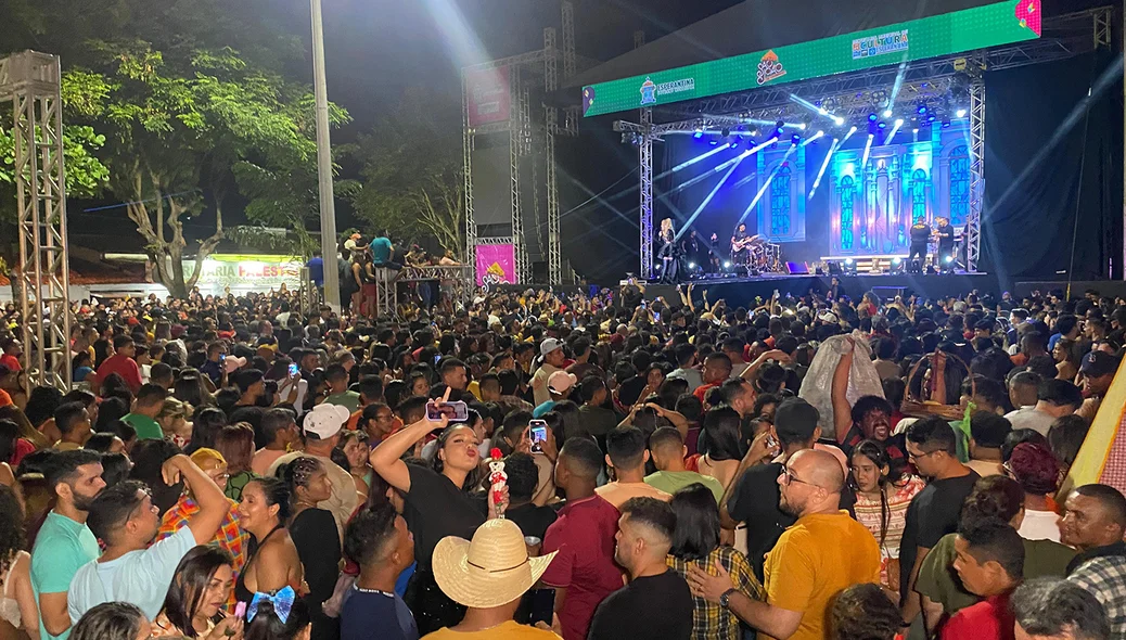 A programação musical teve início às 23h