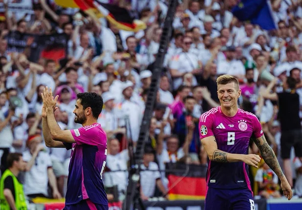 Alemanha vence e garante vaga nas oitavas de final