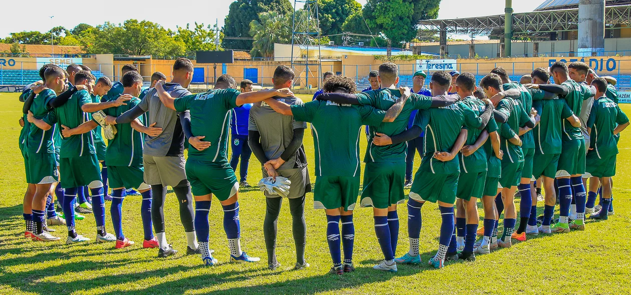 Altos realiza último treino antes do duelo contra o Águia de Marabá