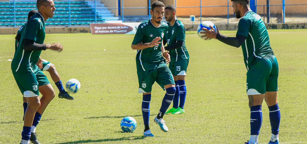 Altos realiza último treino antes do duelo contra o Águia de Marabá