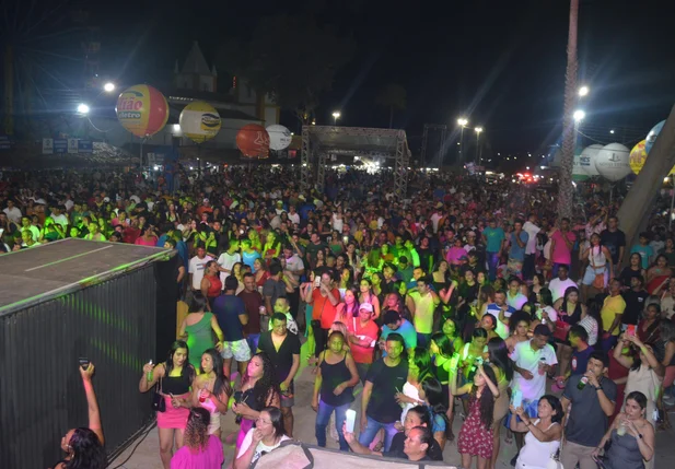 As atrações subiram ao palco montado na Praça do Rosário