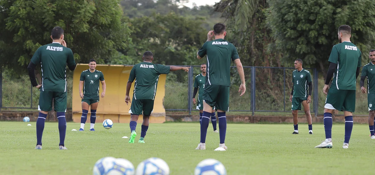 Atletas do time do Altos