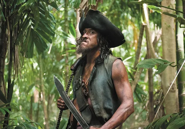 Ator de “Piratas do Caribe” morre após ataque de tubarão no Havaí