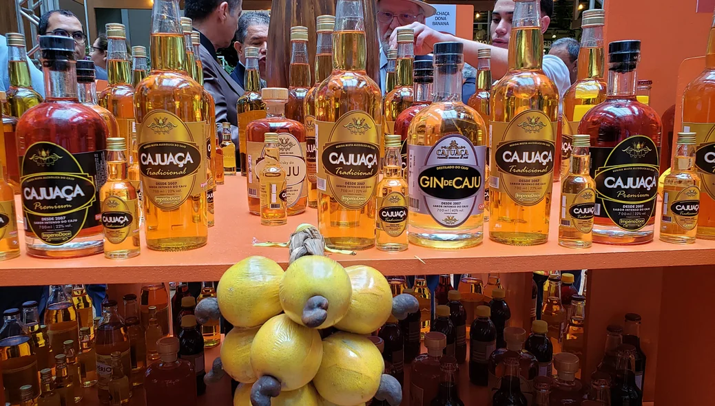 Cachaça de caju em exposição no Piauí Sampa