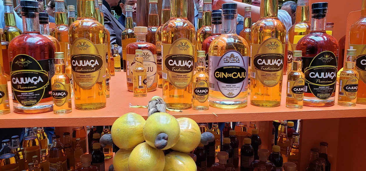 Cachaça de caju em exposição no Piauí Sampa
