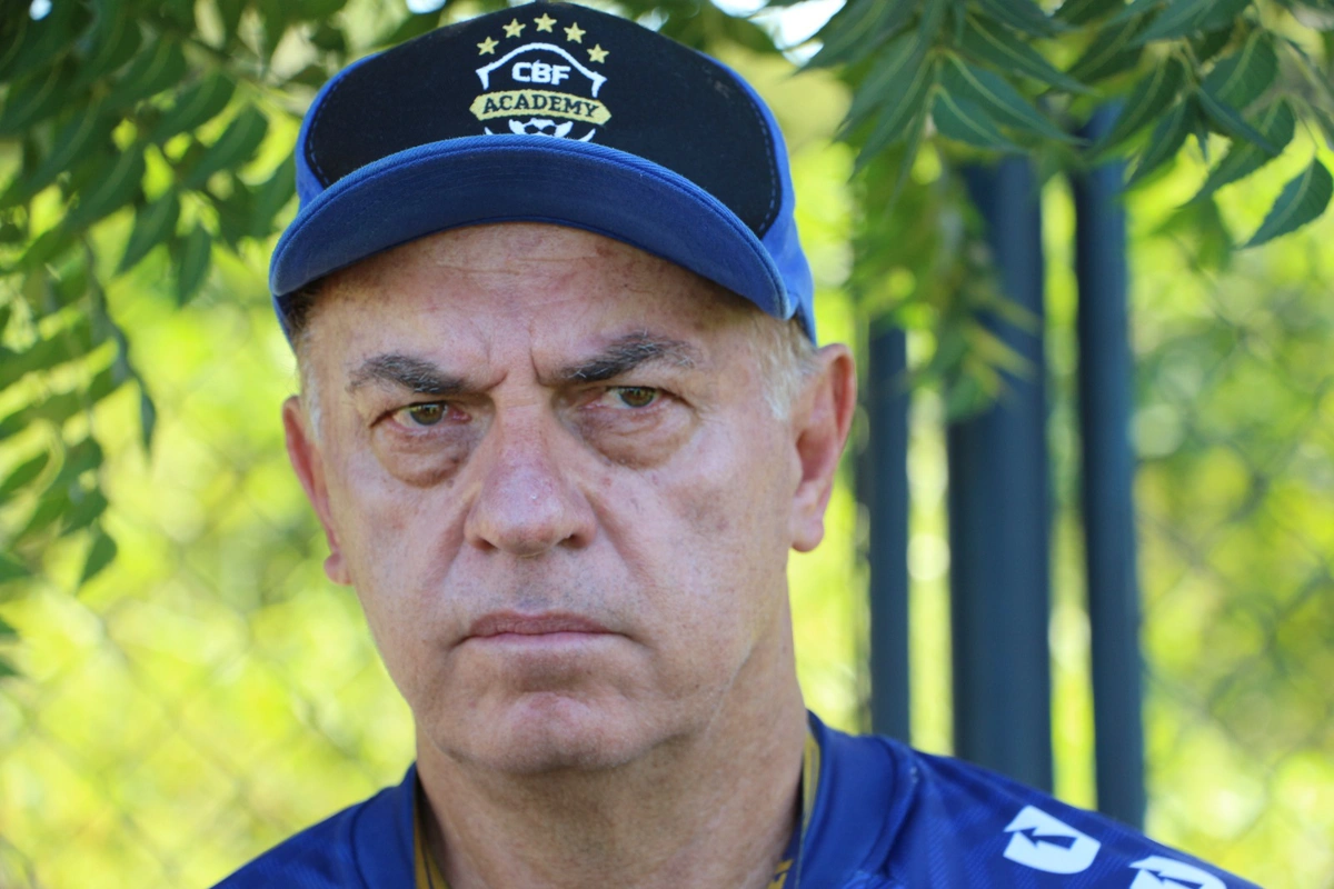 Carlos Rabello, técnico do Altos