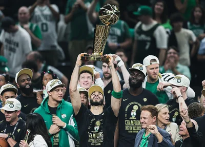 Celtics leva fatura seu 18º título da NBA em cima do Mavericks