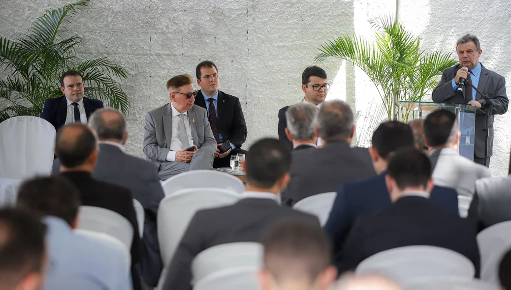 Cerimônia de inauguração do prédio