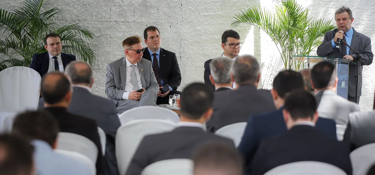 Cerimônia de inauguração do prédio