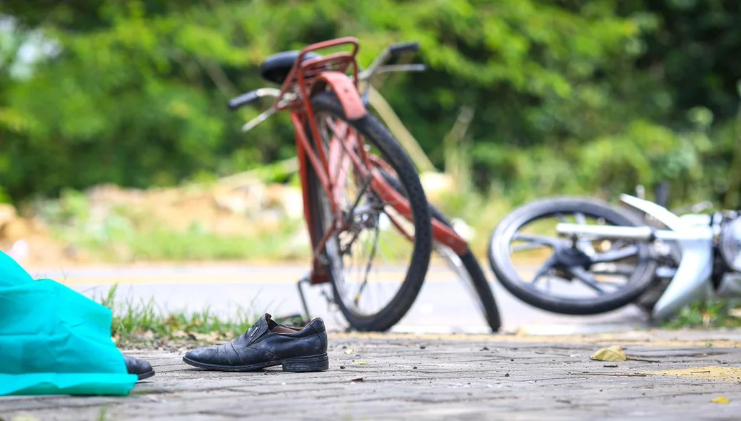 Ciclista morreu na hora