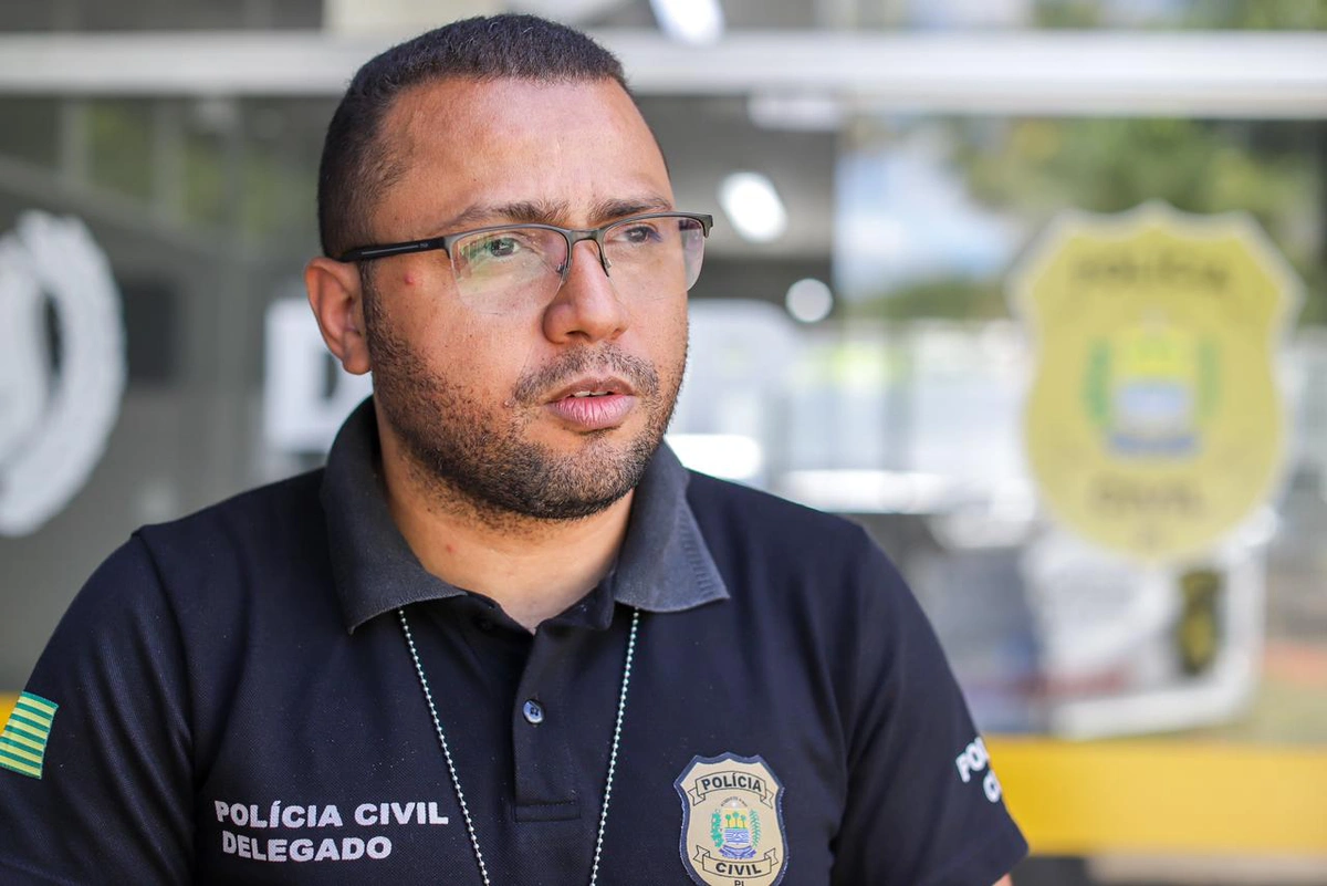 Delegado Divanilson Sena