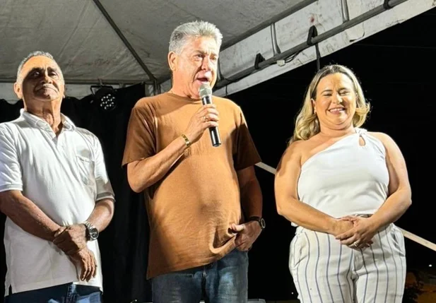 Deputado João Madison participa de inauguração em Altos