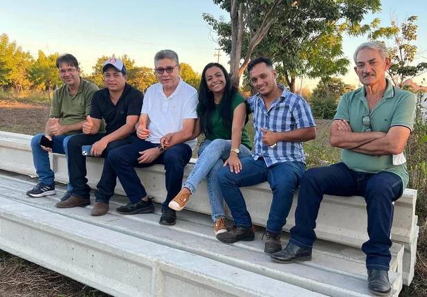 Deputado João Mádison visita obras no Parque de Exposições de Corrente