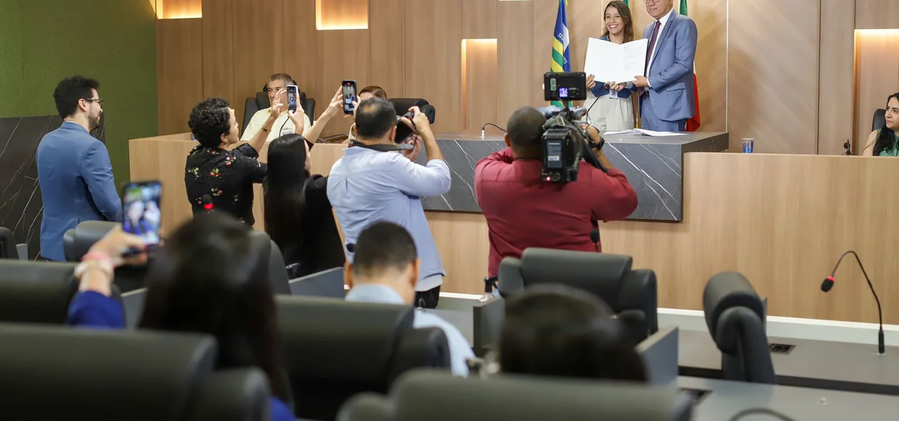 Documento de efetivação dos aprovados no concurso da Alepi
