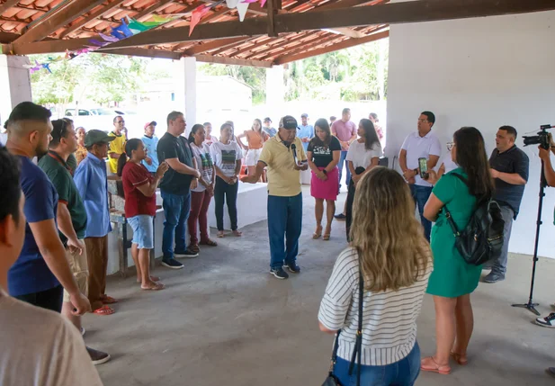 Dr. Pessoa inaugura Casa de Farinha no povoado Boa Hora