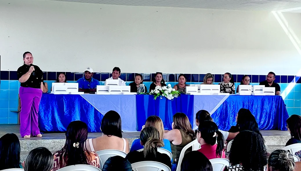 Entrega de tablets para a rede municipal de ensino de Riacho Frio