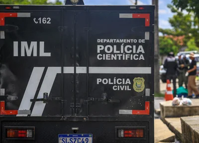 Equipe do IML no local do acidente