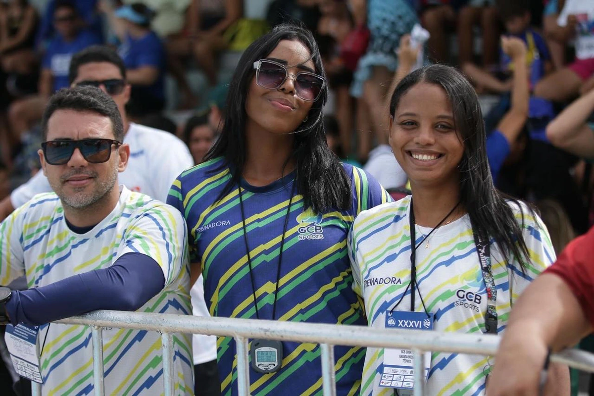 Equipe técnica de João Otávio, atleta piauiense de natação