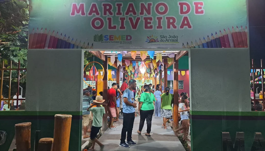 Escola municipal Mariano de Oliveira