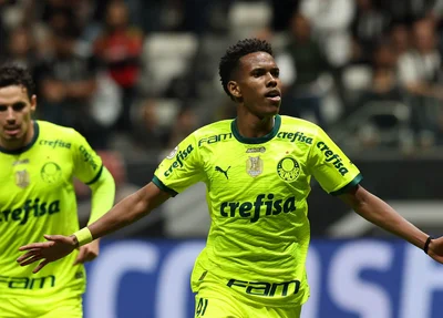 Estêvão brilhou mais uma vez com a camisa do Palmeiras