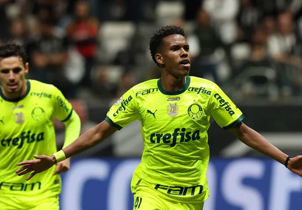 Estêvão brilhou mais uma vez com a camisa do Palmeiras