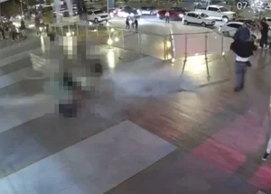 Estrutura de bar quebra e 2 pessoas morrem no México