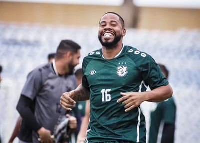 Éverton Silva, lateral do Altos
