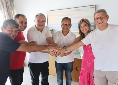 Florentino Neto promove reunião em favor da pré-candidatura de Dr. Hélio