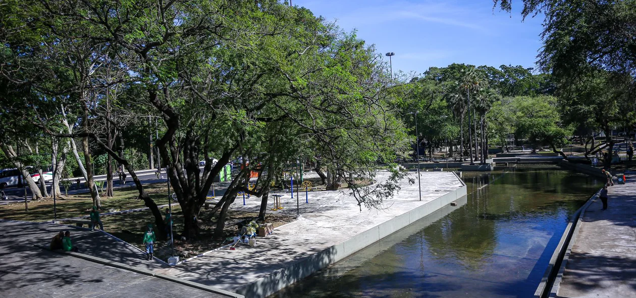Fonte da Praça da Costa e Silva