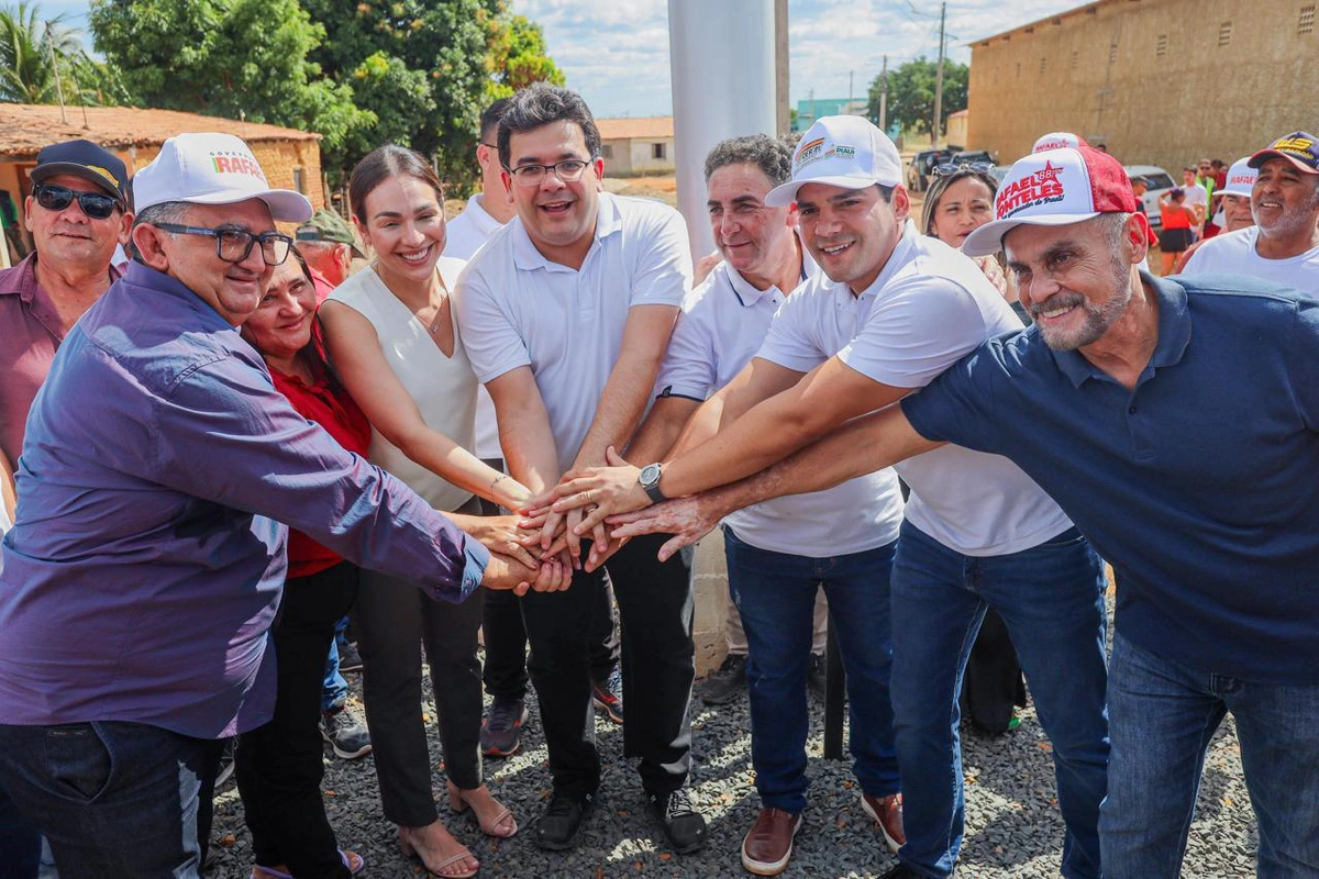 Governador Rafael Fonteles e o diretor-geral do DER-PI, Leonardo Sobral, vistoriaram as obras de e recuperação da pavimentação asfáltica da rodovia estadual PI-238