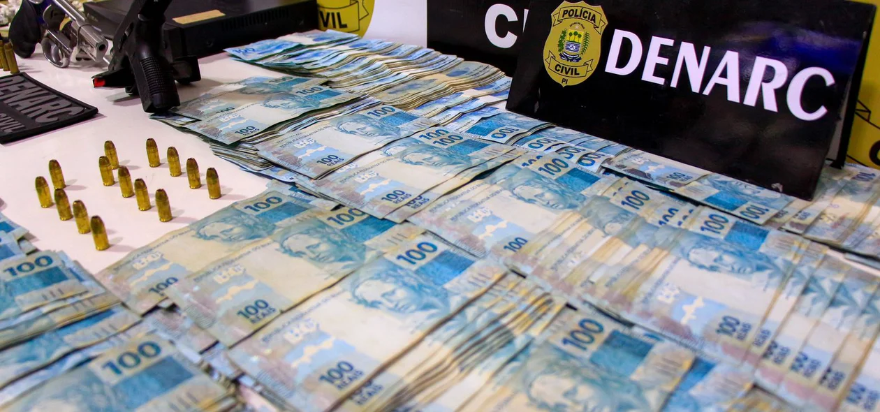 Grande quantidade de dinheiro apreendido na operação