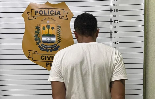 Homem é preso acusado de tráfico de drogas em Buriti dos Lopes
