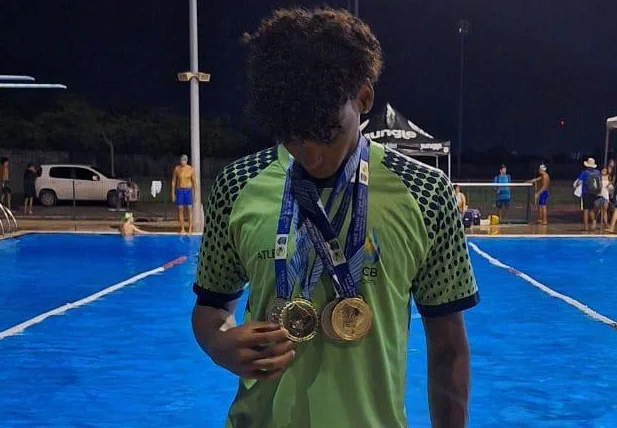 João Otávio, atleta piauiense de natação