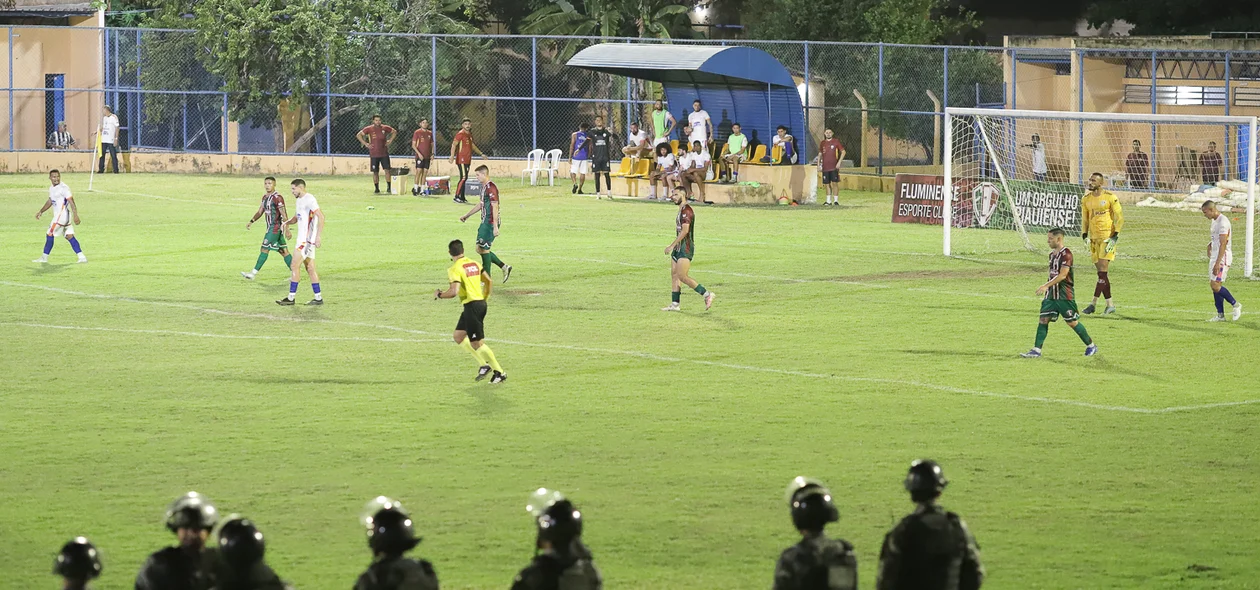 Jogo aconteceu no Lindolfo Monteiro